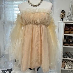 Beige mini dress with over mesh size M